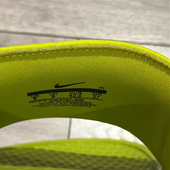 Stussy x Nike Benassi Slides Bright Cactus - Picture 6 of 7